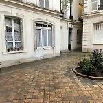 Studio Champs Elysees